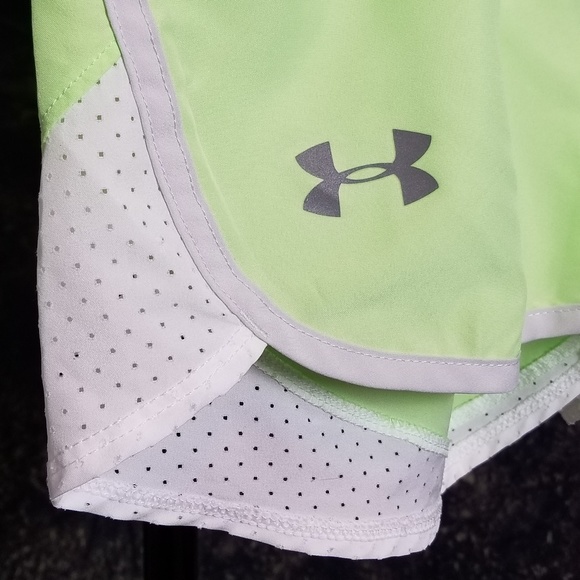 Under Armour Heat Gear Short Top Lime Green YouthL - Picture 4 of 4
